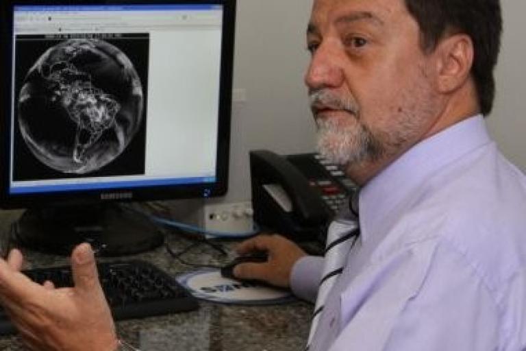 Divino Moura of Brazil wins IMO Prize