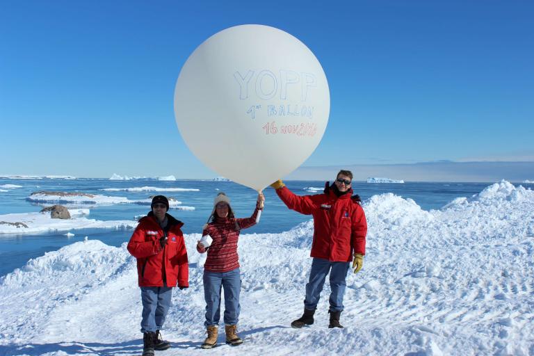 1er lâcher de ballon de la campagne YOPP_16/11/18_base de Dumont d'Urville @Météo-France