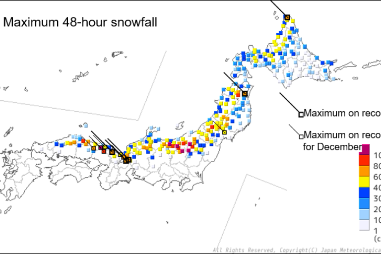 Heavy snowfall in Japan