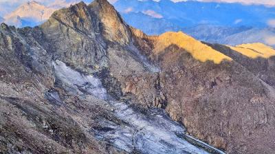 Melting mountain glacier