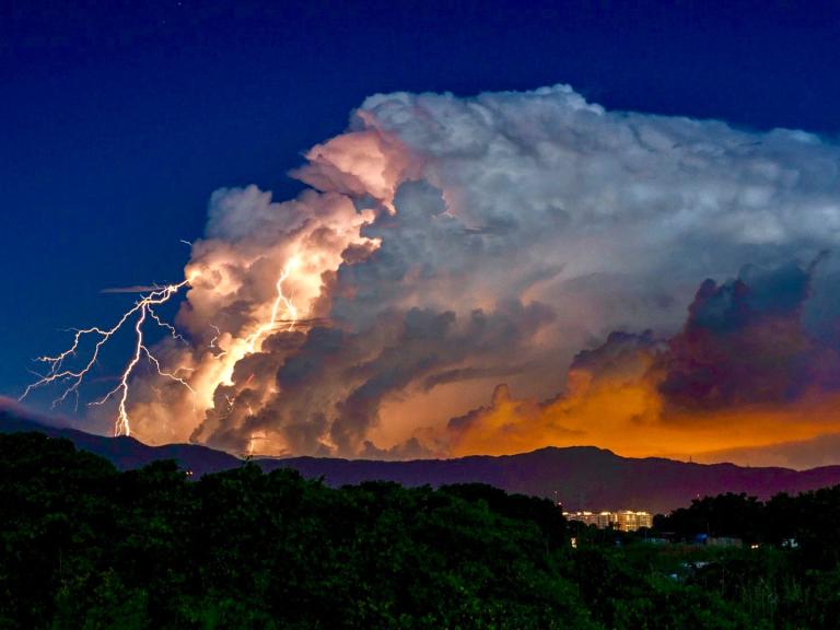 Cumulonimbus cloud